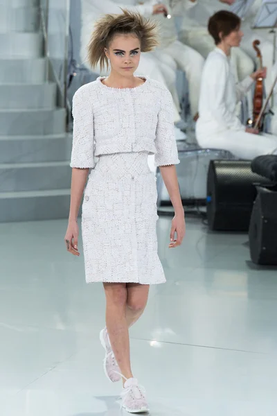 Look 1